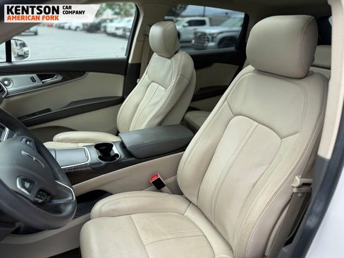 Used 2016 Lincoln MKX Reserve w/ Luxury Package FWD image 27