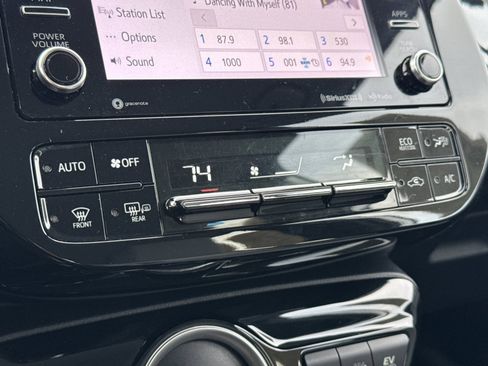 Used 2020 Toyota Prius Prime LE image 20