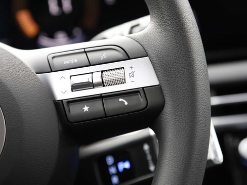 New 2026 Hyundai Tucson Blue SE image 19