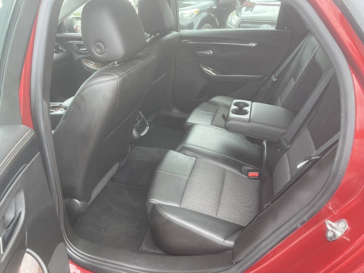 Used 2015 Chevrolet Impala LT FWD image 18