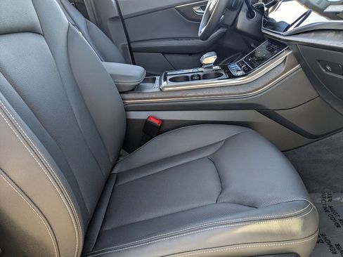 Used 2023 Audi Q8 Prestige image 18