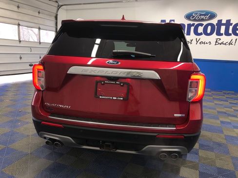 Certified 2020 Ford Explorer Platinum w/ Premium Technology Package image 10