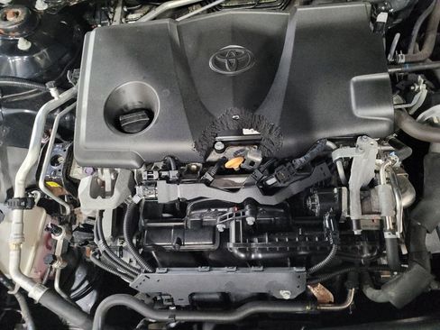 Used 2019 Toyota Camry SE image 30