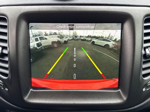 Used 2018 Jeep Compass Trailhawk w/ Safe & Security Group image 30