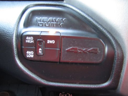 Used 2019 RAM 2500 Big Horn image 15