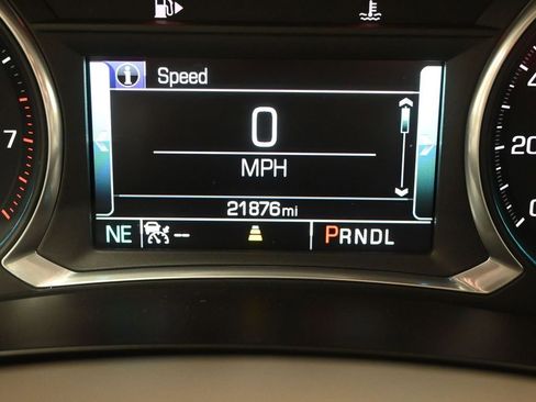 Used 2018 Chevrolet Malibu Premier w/ Premier Sun and Wheel Package image 17