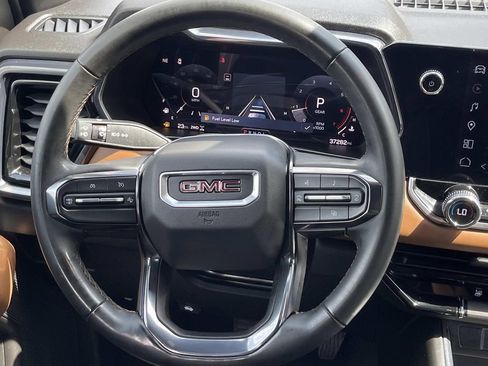 Used 2024 GMC Canyon AT4 AWD/4WD image 9