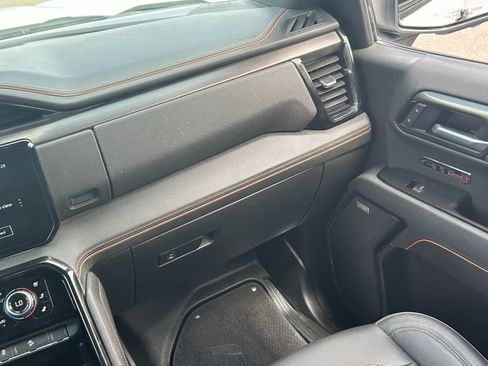 Certified 2025 GMC Sierra 1500 AT4 AWD/4WD image 18