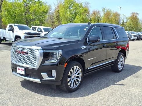 Used 2022 GMC Yukon Denali w/ Denali Premium Package AWD/4WD image 7