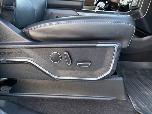 Used 2022 Ford F150 Lariat w/ Equipment Group 502A High image 33