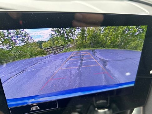 Used 2023 Chevrolet Corvette Stingray Coupe w/ 1LT RWD image 11