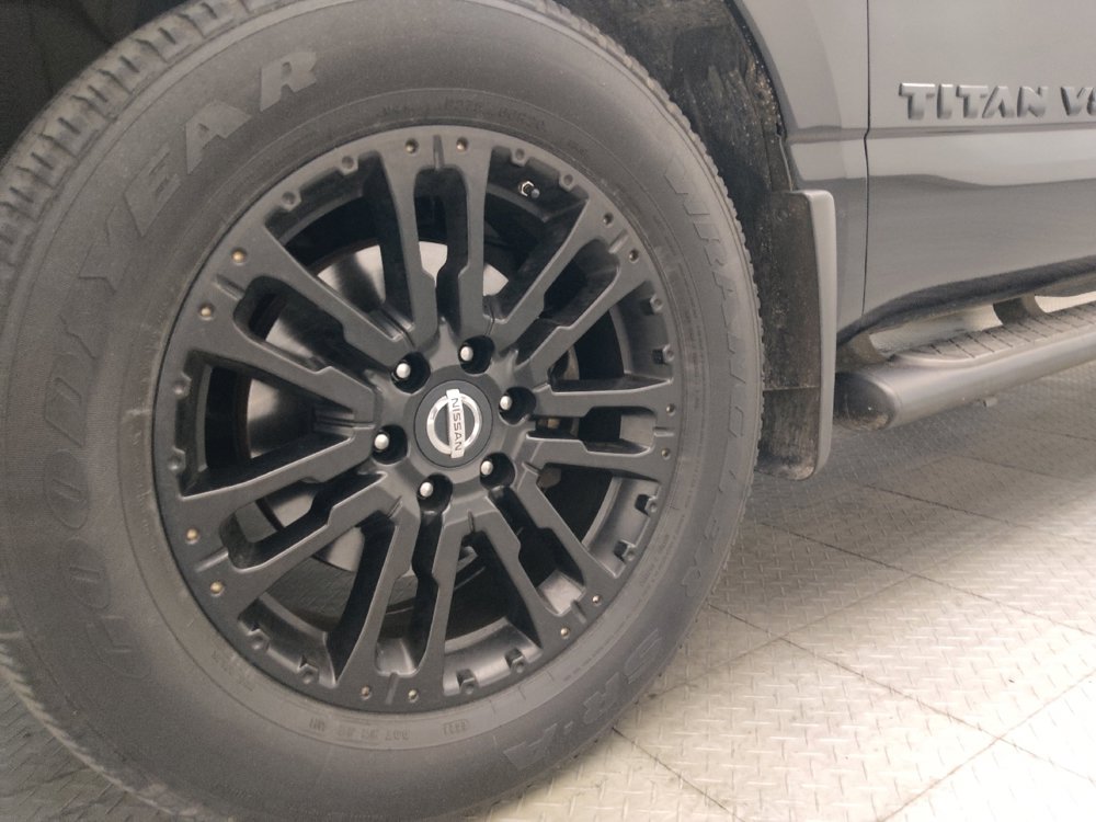 Used 2019 Nissan Titan SV w/ SV Convenience Package RWD image 31