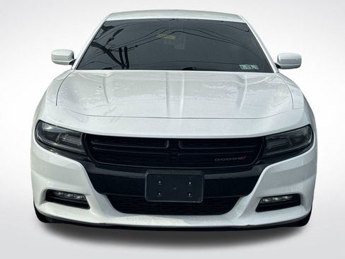 Used 2019 Dodge Charger SXT w/ Cold Weather Package AWD/4WD image 3