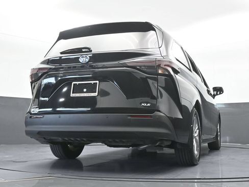 Used 2025 Toyota Sienna XLE w/ XLE Plus Package FWD image 63