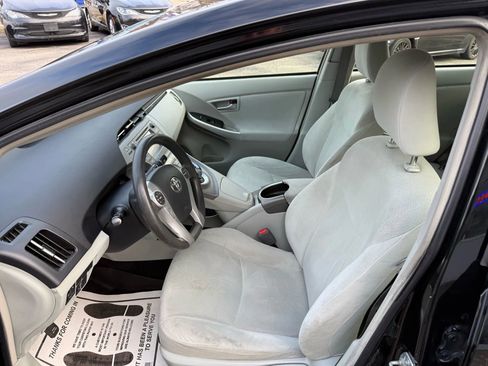 Used 2014 Toyota Prius Three image 10