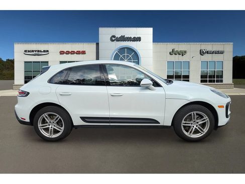 Used 2024 Porsche Macan Turbo AWD/4WD image 2