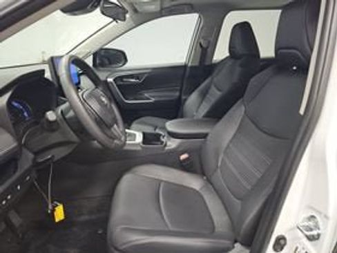 Used 2025 Toyota RAV4 XLE Premium AWD/4WD image 6