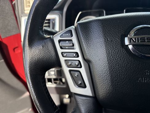 Used 2019 Nissan Titan SV w/ SV Convenience Package image 28