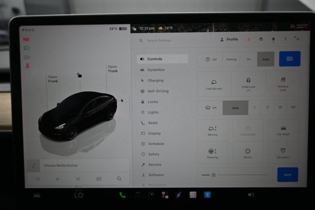 Used 2023 Tesla Model 3 Standard Range RWD image 10