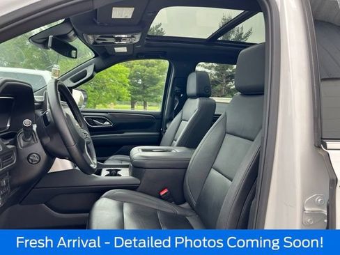 Used 2024 Chevrolet Suburban LT w/ LT Signature Package AWD/4WD image 6