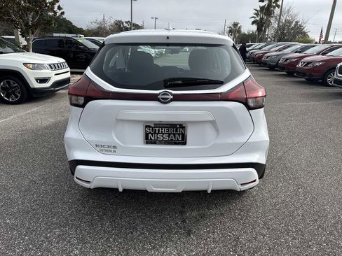 Certified 2023 Nissan Kicks S image 5