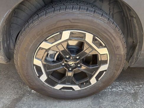 Used 2025 Hyundai Santa Fe SEL image 3