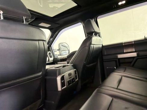 Used 2022 Ford F350 Lariat w/ Tremor Off-Road Package AWD/4WD image 14