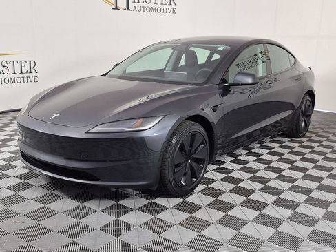 Used 2025 Tesla Model 3 RWD image 8