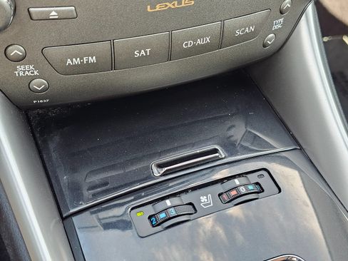 Used 2013 Lexus IS 250 w/ Limited Edition Pkg RWD image 33