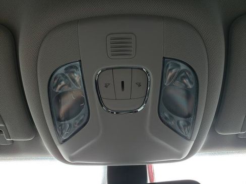 Used 2018 Jeep Compass Latitude w/ Popular Equipment Group FWD image 24