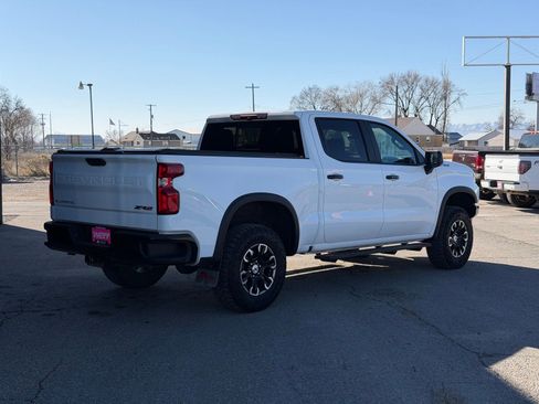 Used 2024 Chevrolet Silverado 1500 ZR2 w/ Technology Package AWD/4WD image 7