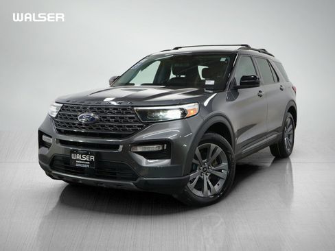 Used 2022 Ford Explorer XLT w/ XLT Sport Appearance Package image 1