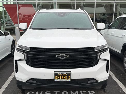 Used 2024 Chevrolet Suburban RST w/ Luxury Package AWD/4WD image 2