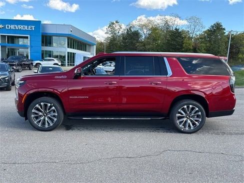 New 2026 Chevrolet Suburban High Country w/ Sun And Tow Package image 4