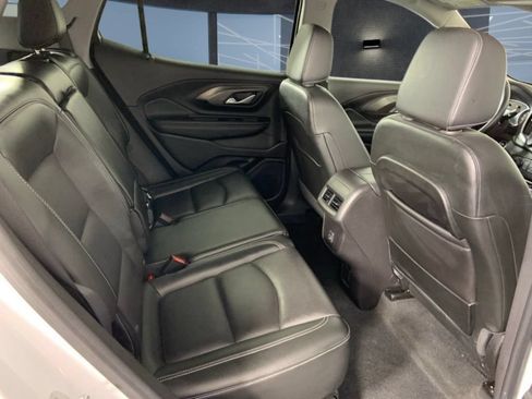Used 2024 GMC Terrain SLT FWD image 14