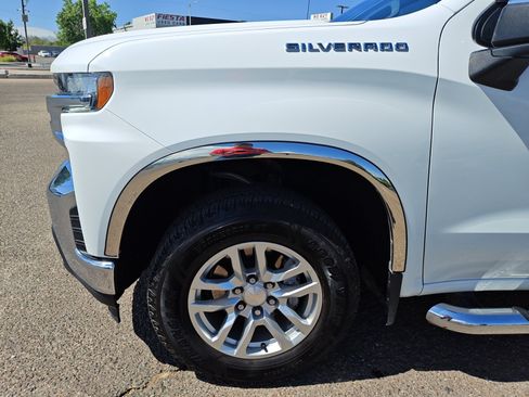 Used 2021 Chevrolet Silverado 1500 LT w/ Bed Protection Package AWD/4WD image 10