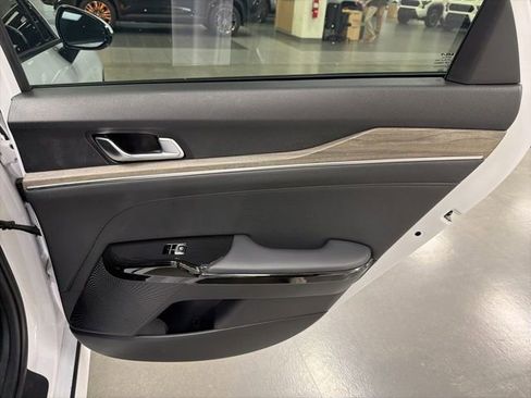 Used 2024 Kia K5 EX image 12