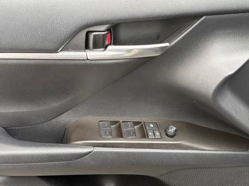 Used 2024 Toyota Camry SE FWD image 18