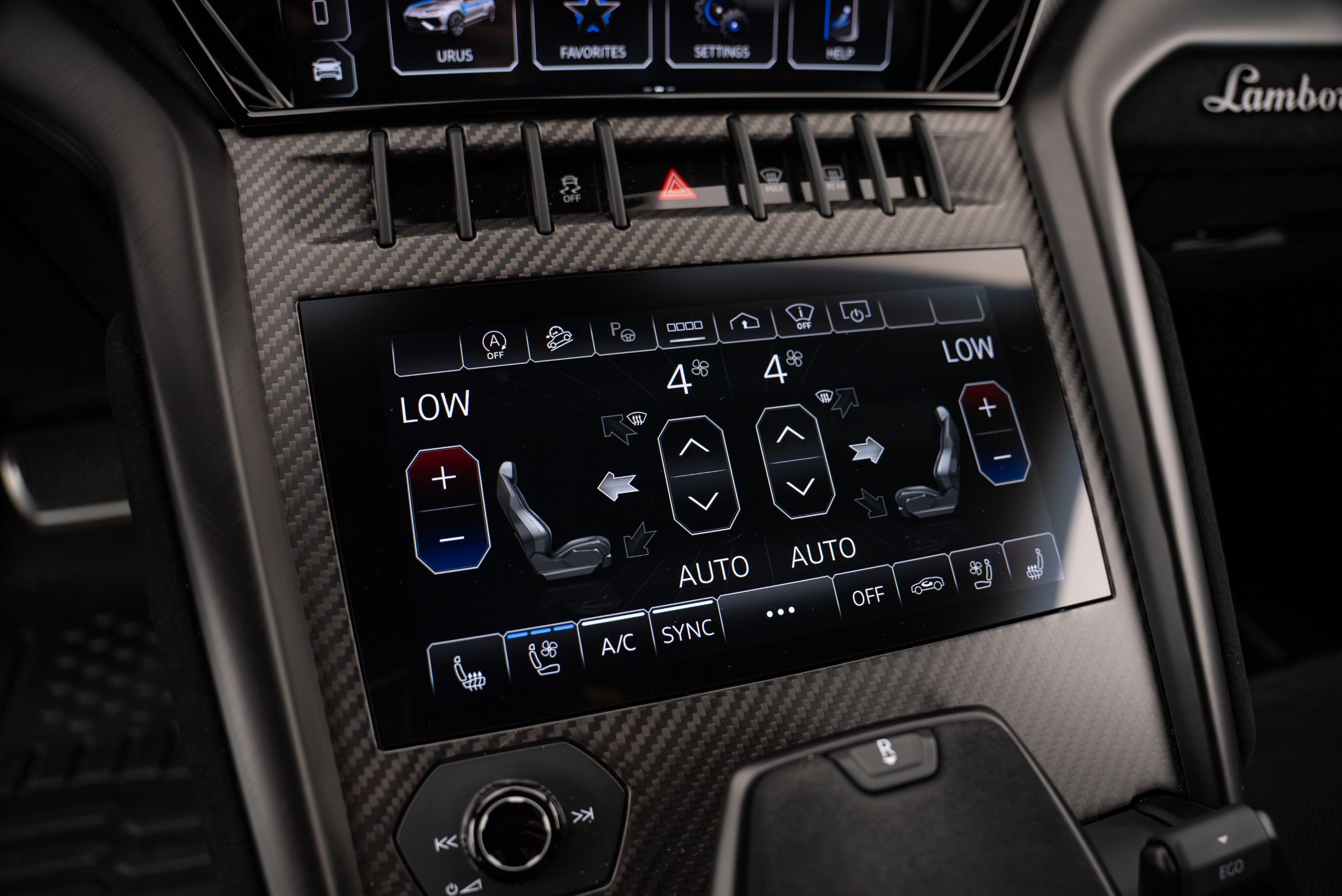 Used 2023 Lamborghini Urus Performante AWD/4WD image 17