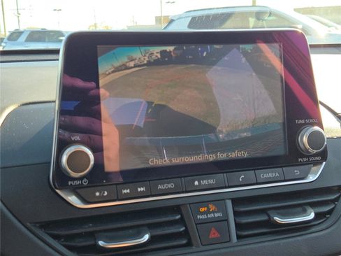 Used 2022 Nissan Altima 2.5 SV w/ SV Premium Package image 30