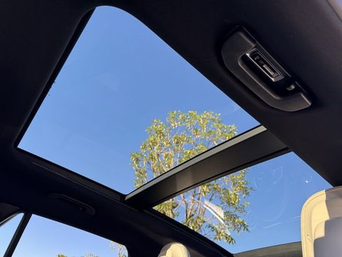 New 2026 Mercedes-Benz GLC 300 image 3