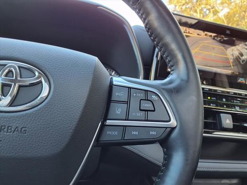 Used 2020 Toyota Highlander Platinum image 29