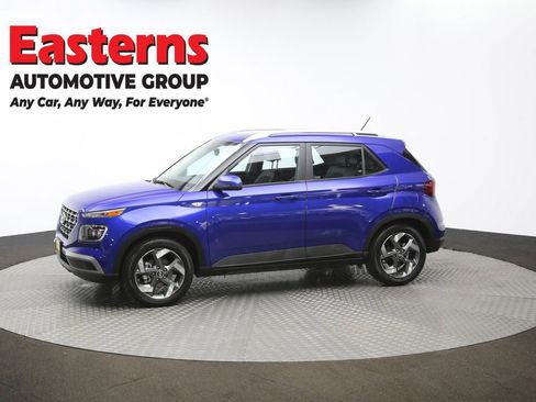 Used 2024 Hyundai Venue Limited image 58