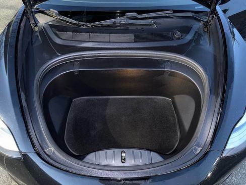 Used 2018 Tesla Model 3 Long Range image 13