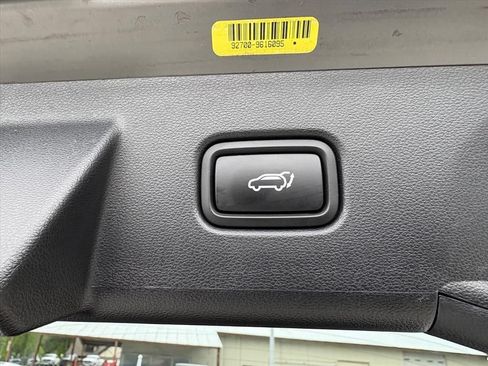 Used 2025 Hyundai Tucson SEL FWD image 24