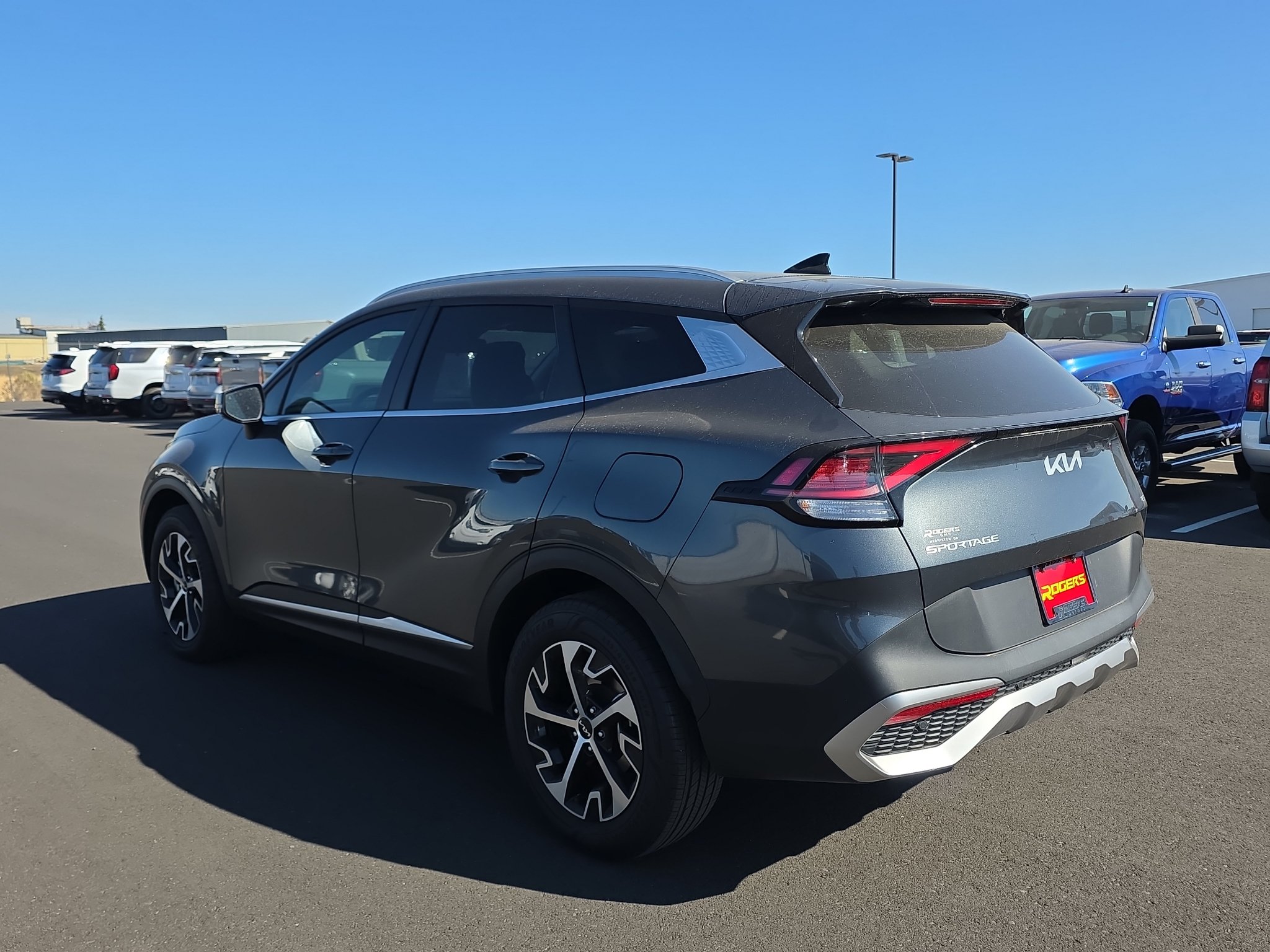 Used 2024 Kia Sportage EX AWD/4WD image 6