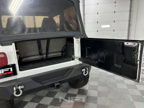 Used 1991 Jeep Wrangler S image 41