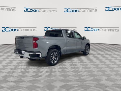 Used 2024 Chevrolet Silverado 1500 LT AWD/4WD image 8