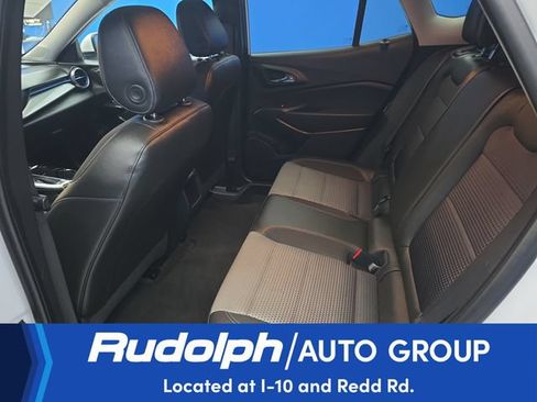 Used 2025 Chevrolet Trax LT w/ LT Convenience Package FWD image 25