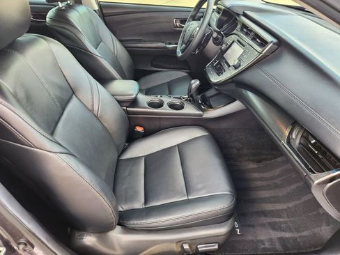 Used 2016 Toyota Avalon Touring image 14